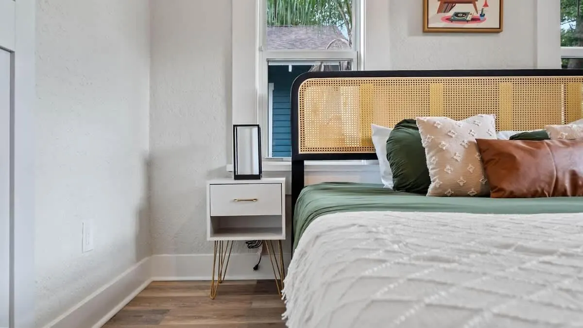 別荘 タンパ Mid-Century Modern Retreat By Coffee, Food + Shopsヴィラ